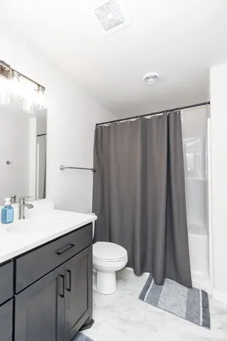 $695,000 | 7485 15th Street South, Fargo, ND 58104