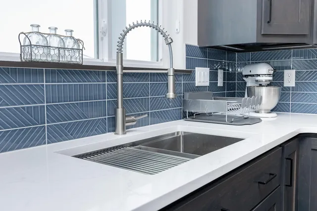 $695,000 | 7485 15th Street South, Fargo, ND 58104