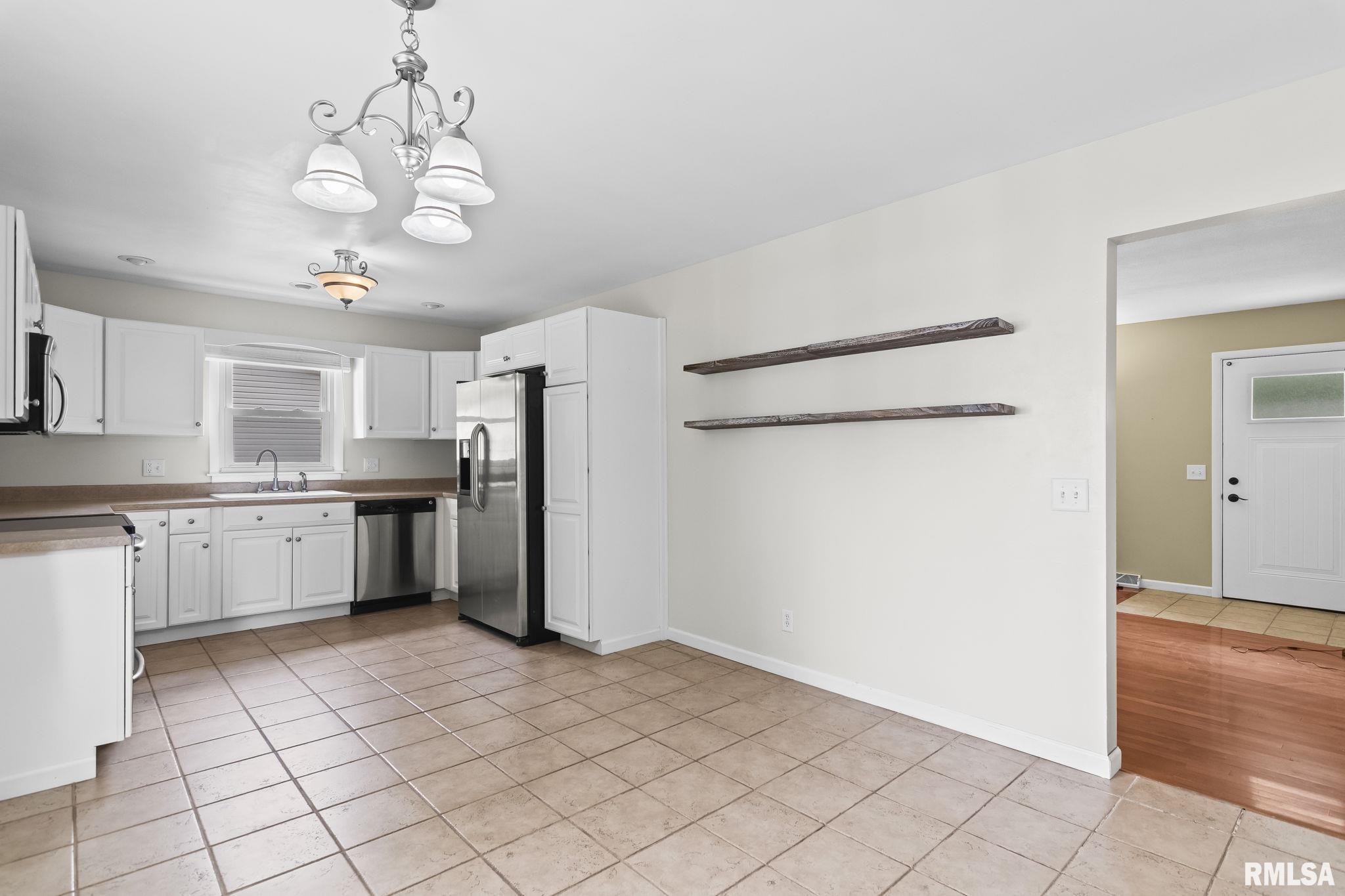 79 Locksley Lane Springfield, IL 62704 - Photo 11 of 39