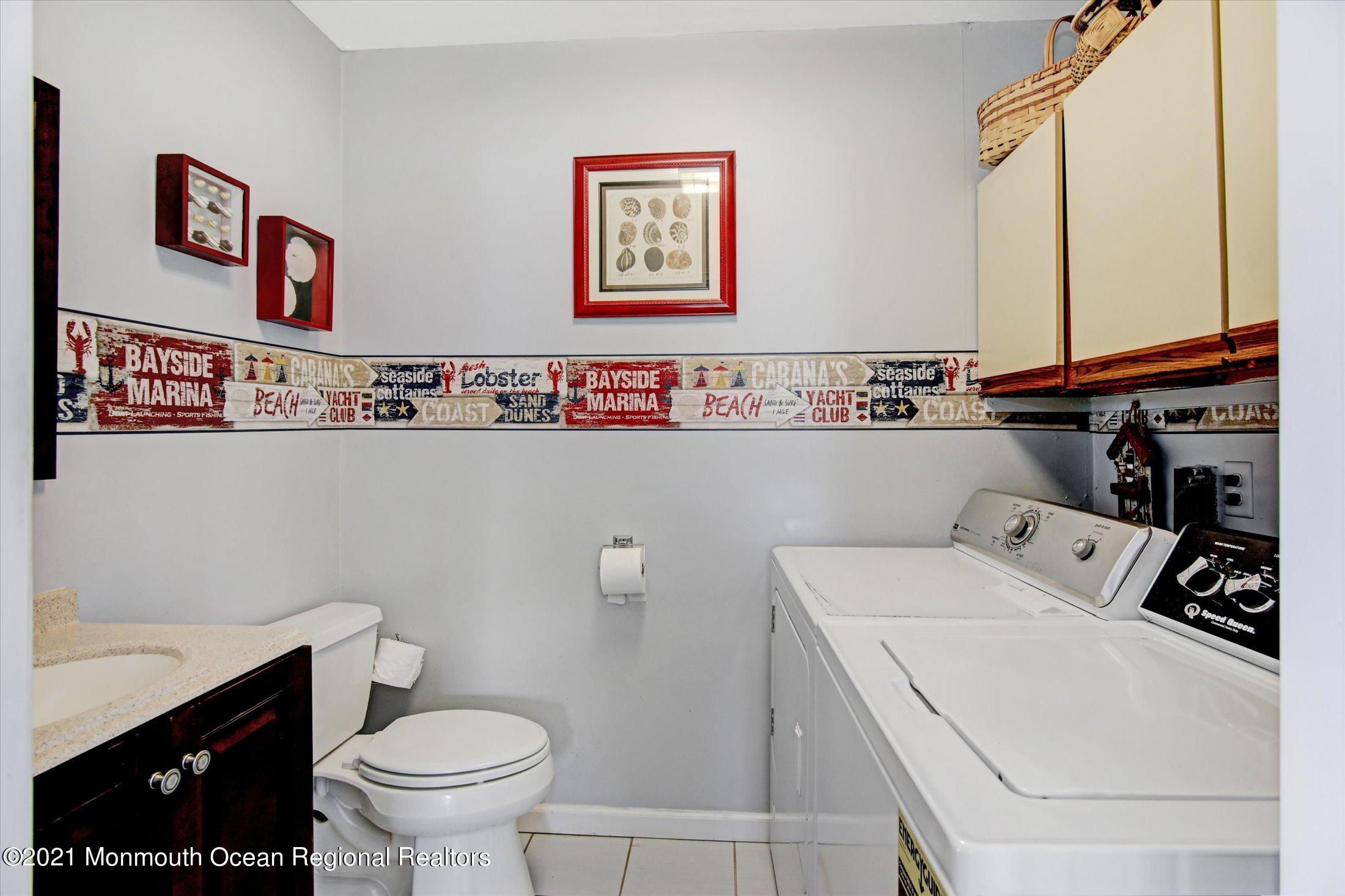 565 George Road Toms River, NJ 08753 - Photo 23 of 32 22-Powder Room_Utility