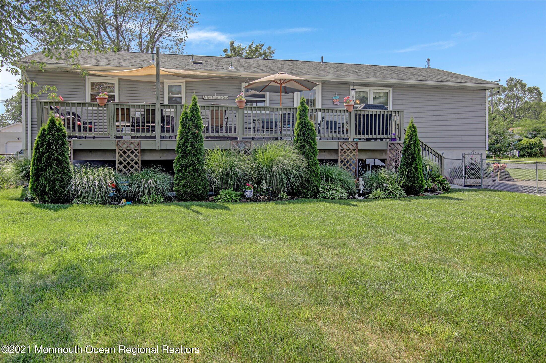 565 George Road Toms River, NJ 08753 - Photo 26 of 32 25-Back of Home