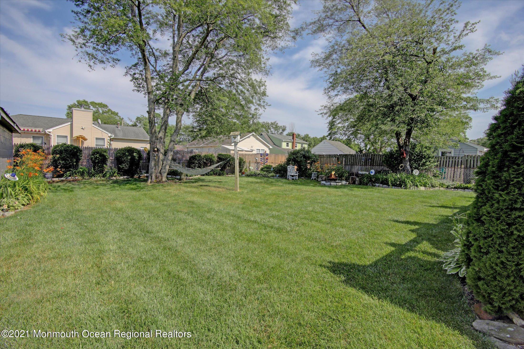 565 George Road Toms River, NJ 08753 - Photo 27 of 32 26-Backyard