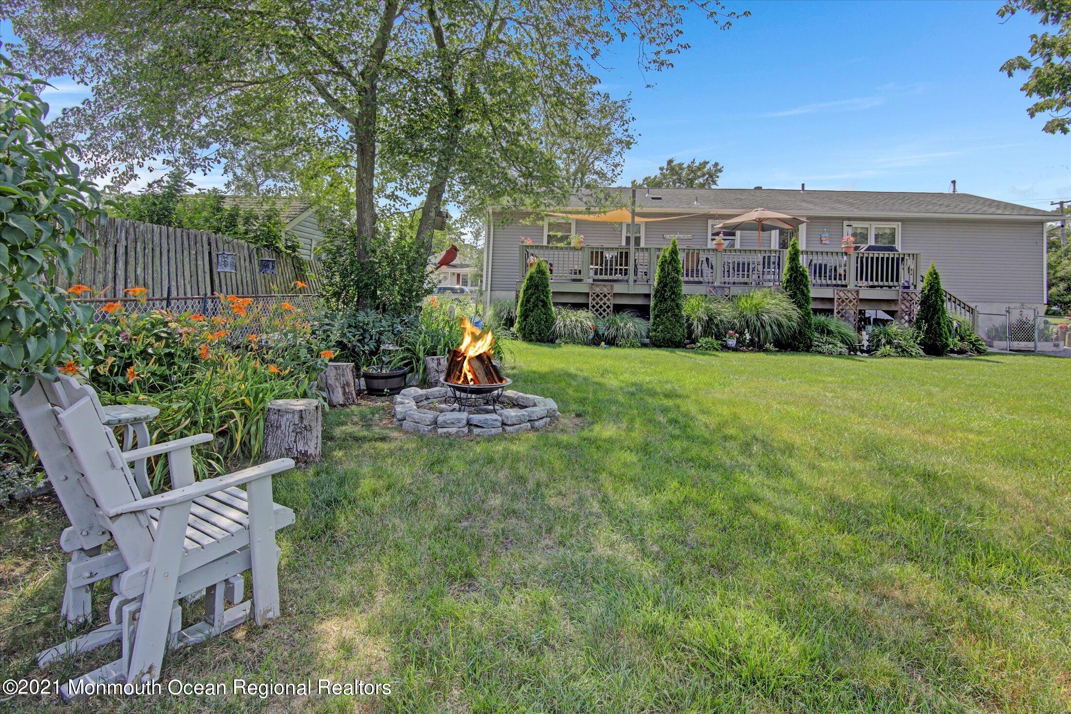565 George Road Toms River, NJ 08753 - Photo 28 of 32 27-Backyard