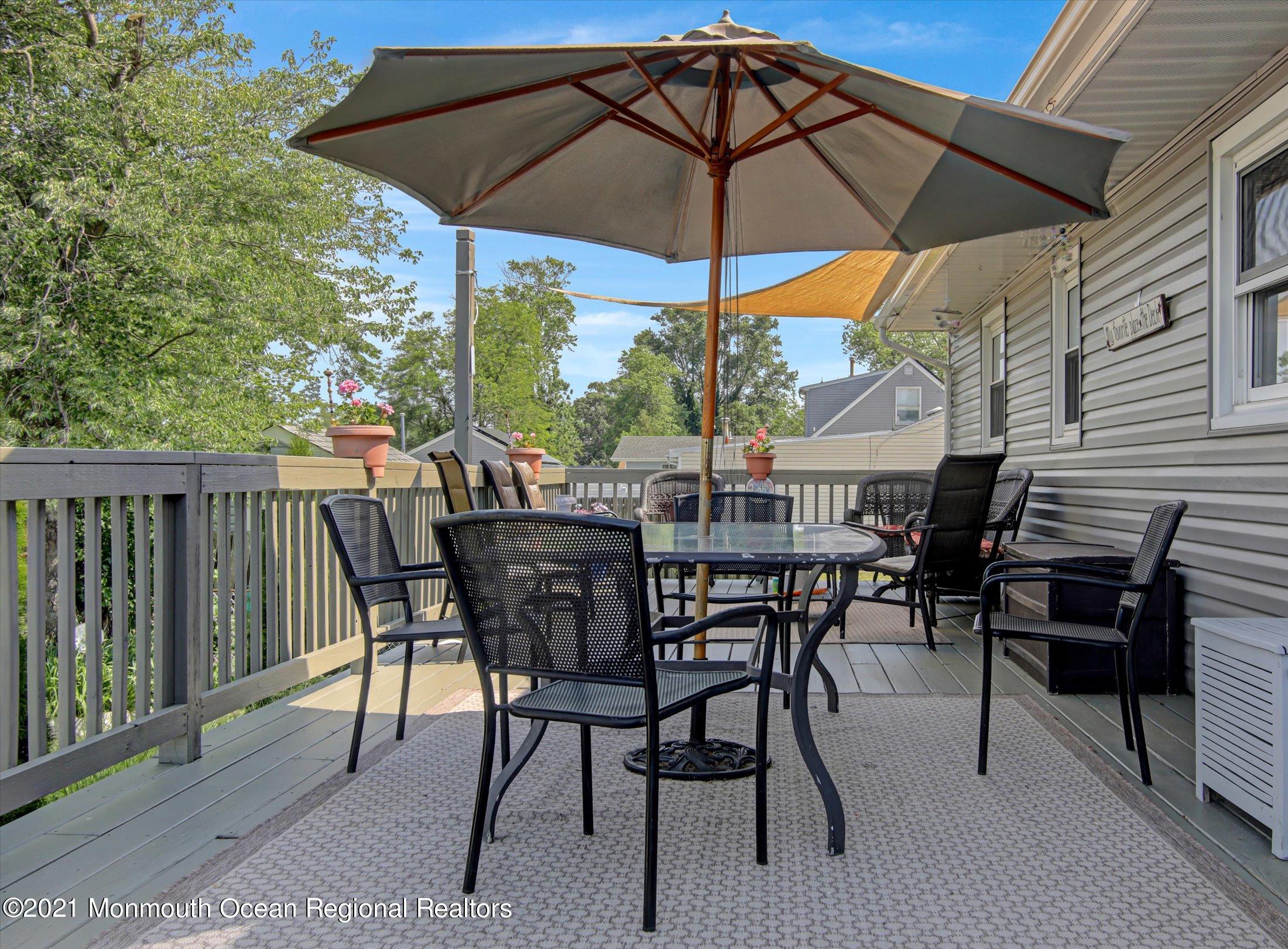 565 George Road Toms River, NJ 08753 - Photo 31 of 32 30-Deck