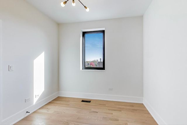 $1,197,000 | 2307 West Foster Avenue, Unit 3, Chicago, IL 60625