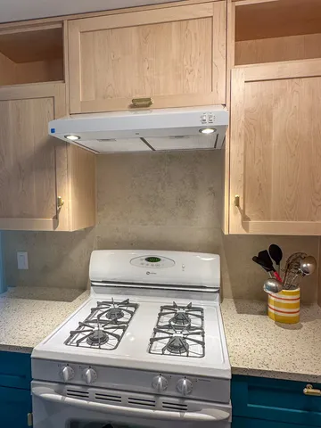 $2,900 | 174 Hemingway Court, Unit 174, Vernon Hills, IL 60061