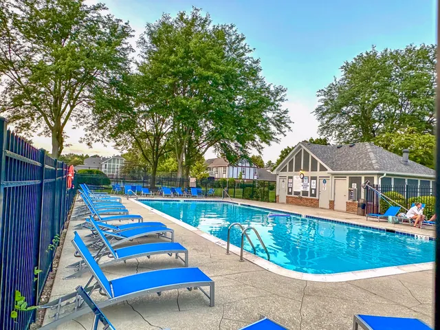 $2,900 | 174 Hemingway Court, Unit 174, Vernon Hills, IL 60061