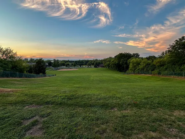 $2,700 | 174 Hemingway Court, Unit 174, Vernon Hills, IL 60061