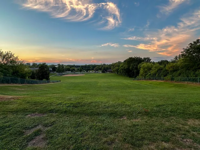 $2,900 | 174 Hemingway Court, Unit 174, Vernon Hills, IL 60061