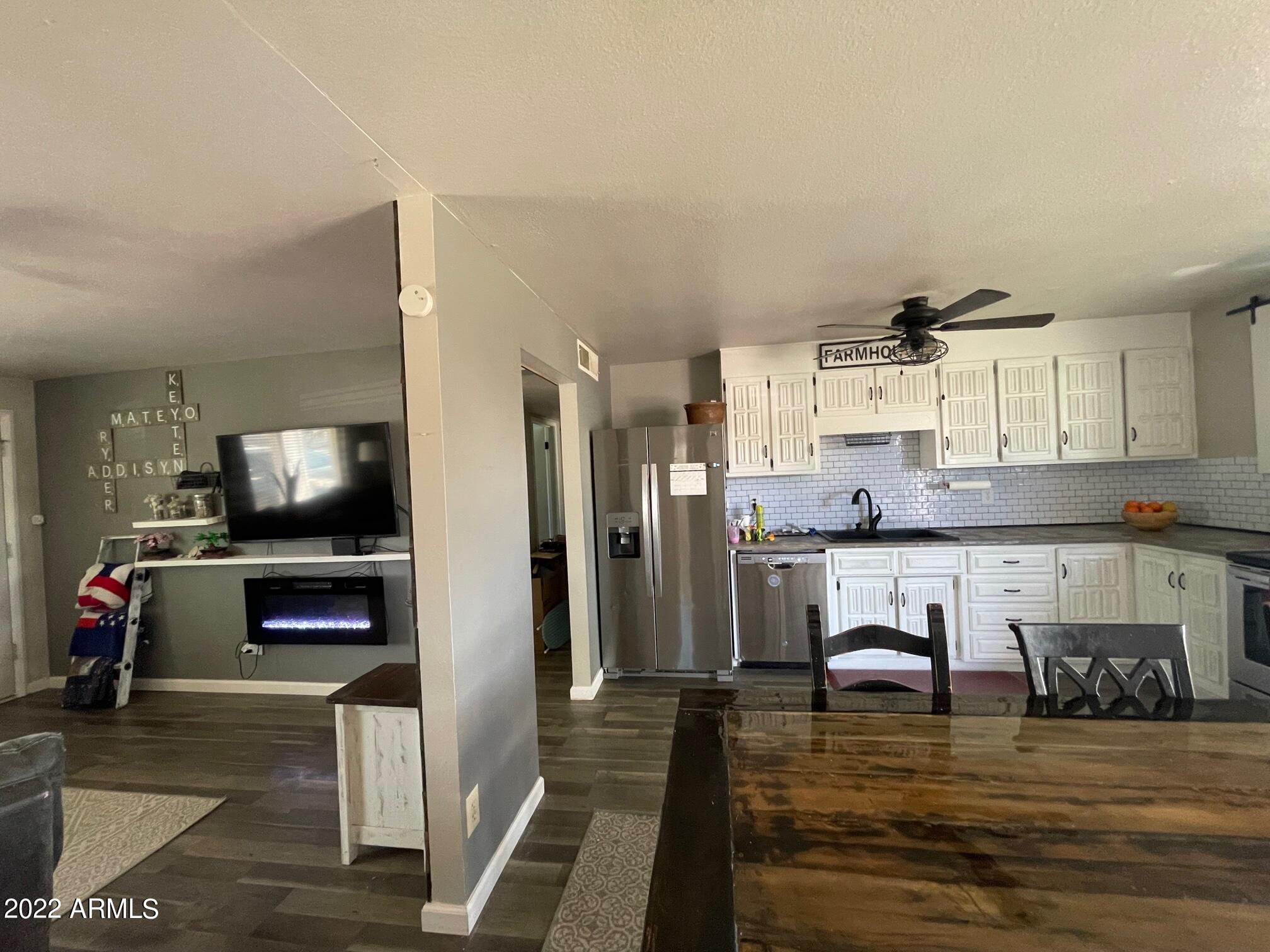 3520 East Hearn Road Phoenix, AZ 85032 - Photo 13 of 36 IMG_2873