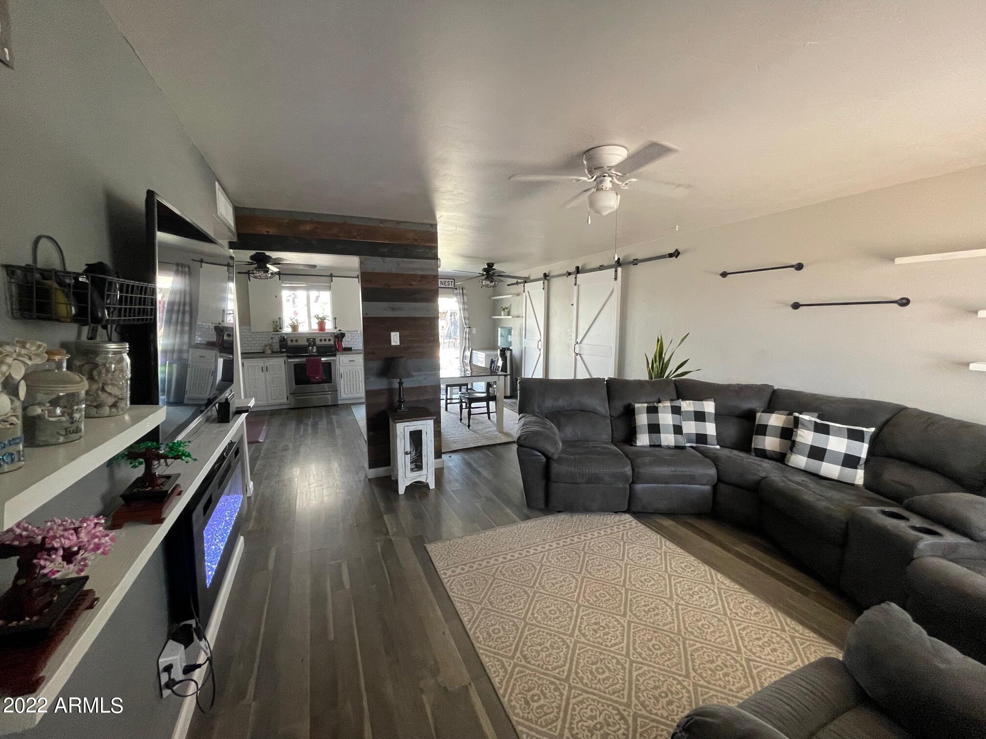 3520 East Hearn Road Phoenix, AZ 85032 - Photo 6 of 36 IMG_2863
