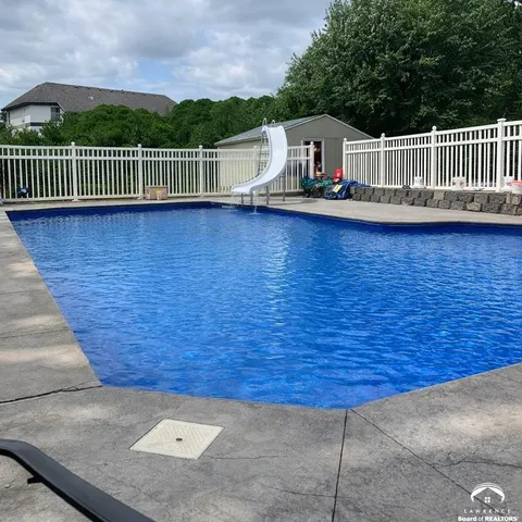 $575,000 | 1215 Hacienda Lane, Lawrence, KS 66049