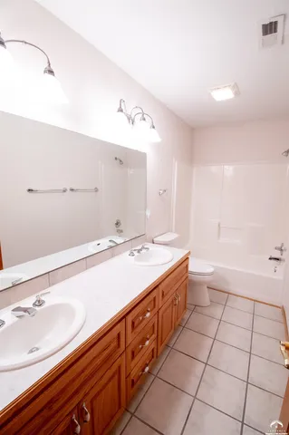 $625,000 | 1215 Hacienda Lane, Lawrence, KS 66049