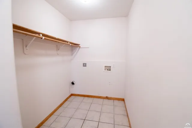 $575,000 | 1215 Hacienda Lane, Lawrence, KS 66049