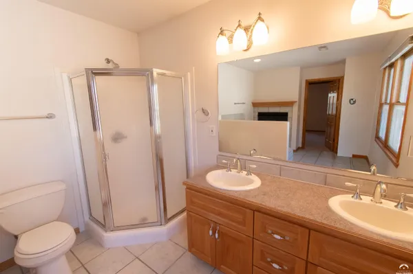 $550,000 | 1215 Hacienda Lane, Lawrence, KS 66049