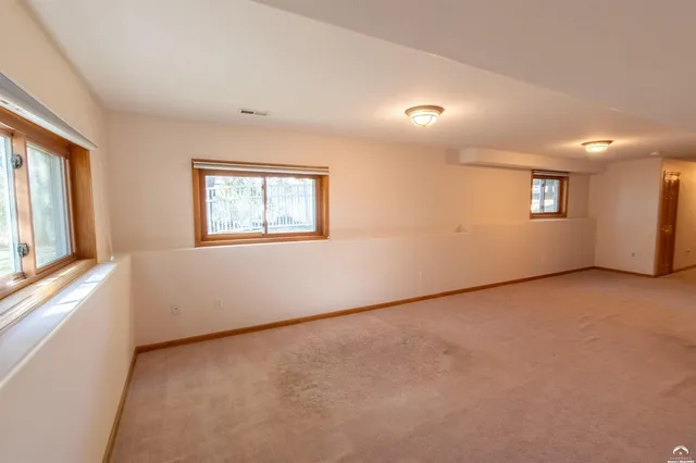 $625,000 | 1215 Hacienda Lane, Lawrence, KS 66049