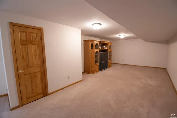 $550,000 | 1215 Hacienda Lane, Lawrence, KS 66049