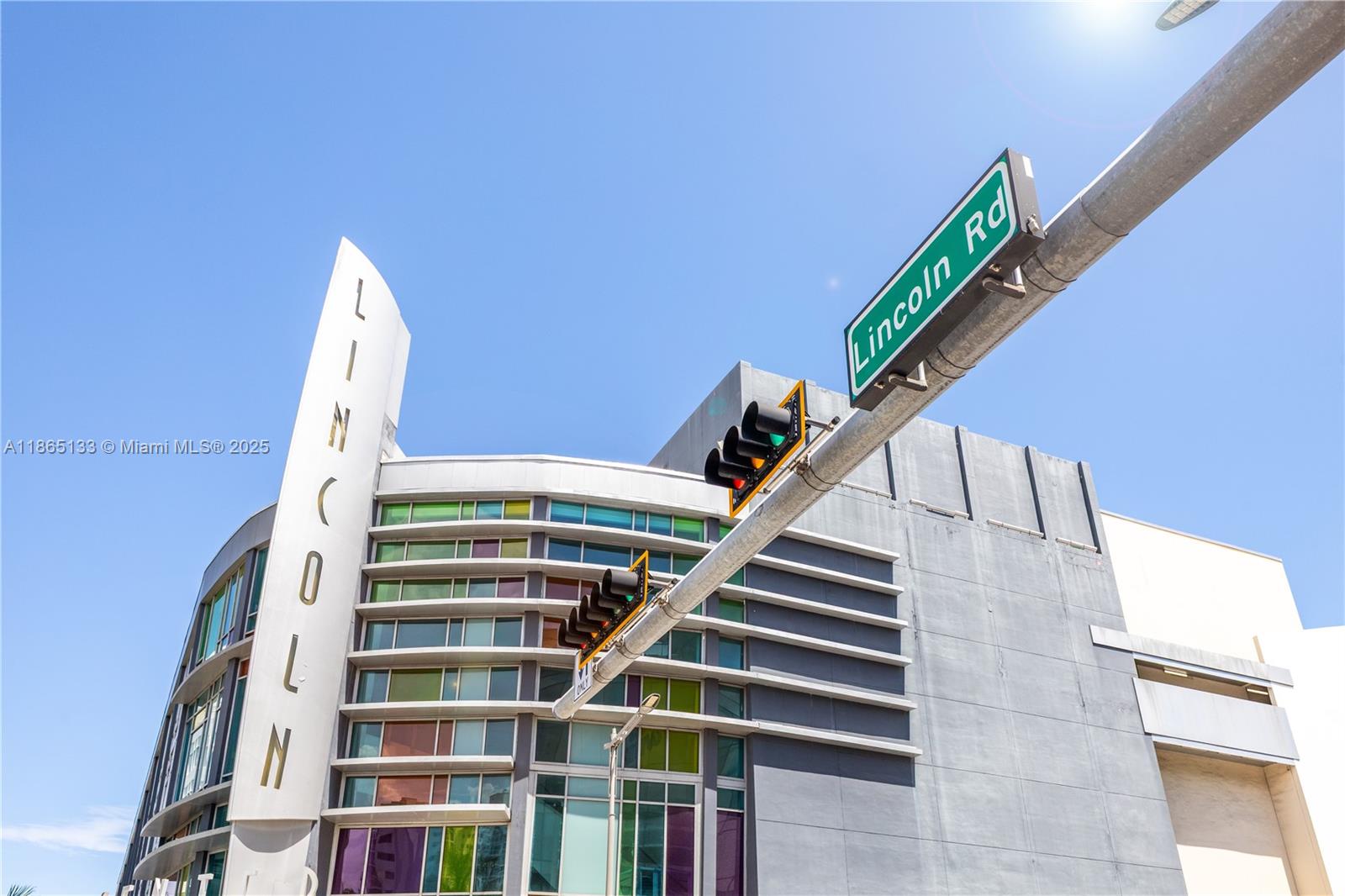 a view of entryway with a front door
