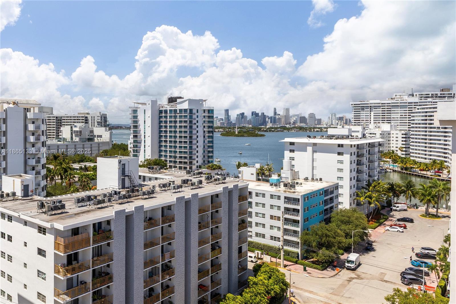 1331 Lincoln Road, Unit 1302 Miami Beach, FL 33139 - Photo 8 of 40