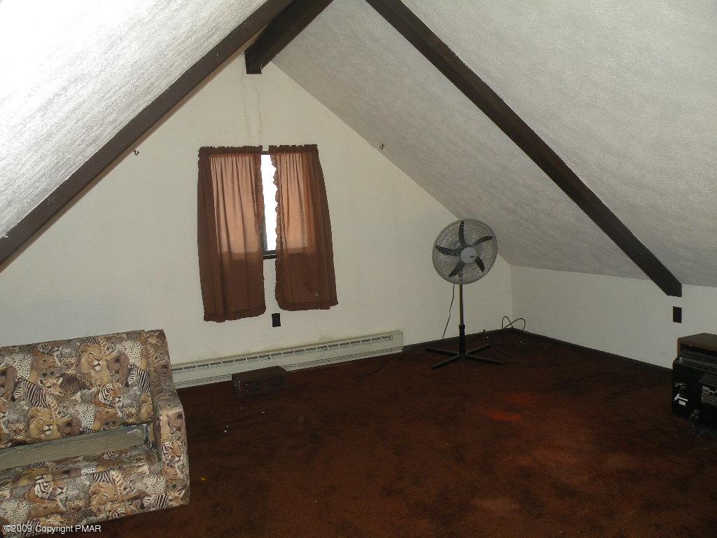 108 Ridge Road Pocono Lake, PA 18347 - Photo 6 of 7 Loft