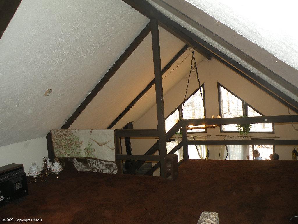 108 Ridge Road Pocono Lake, PA 18347 - Photo 7 of 7 Loft