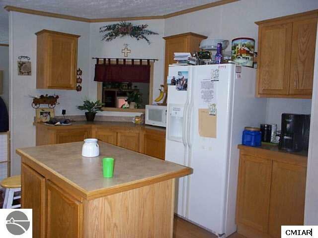 5824 West Adams Road Alma, MI 48801 - Photo 3 of 9 1768366-2.JPG