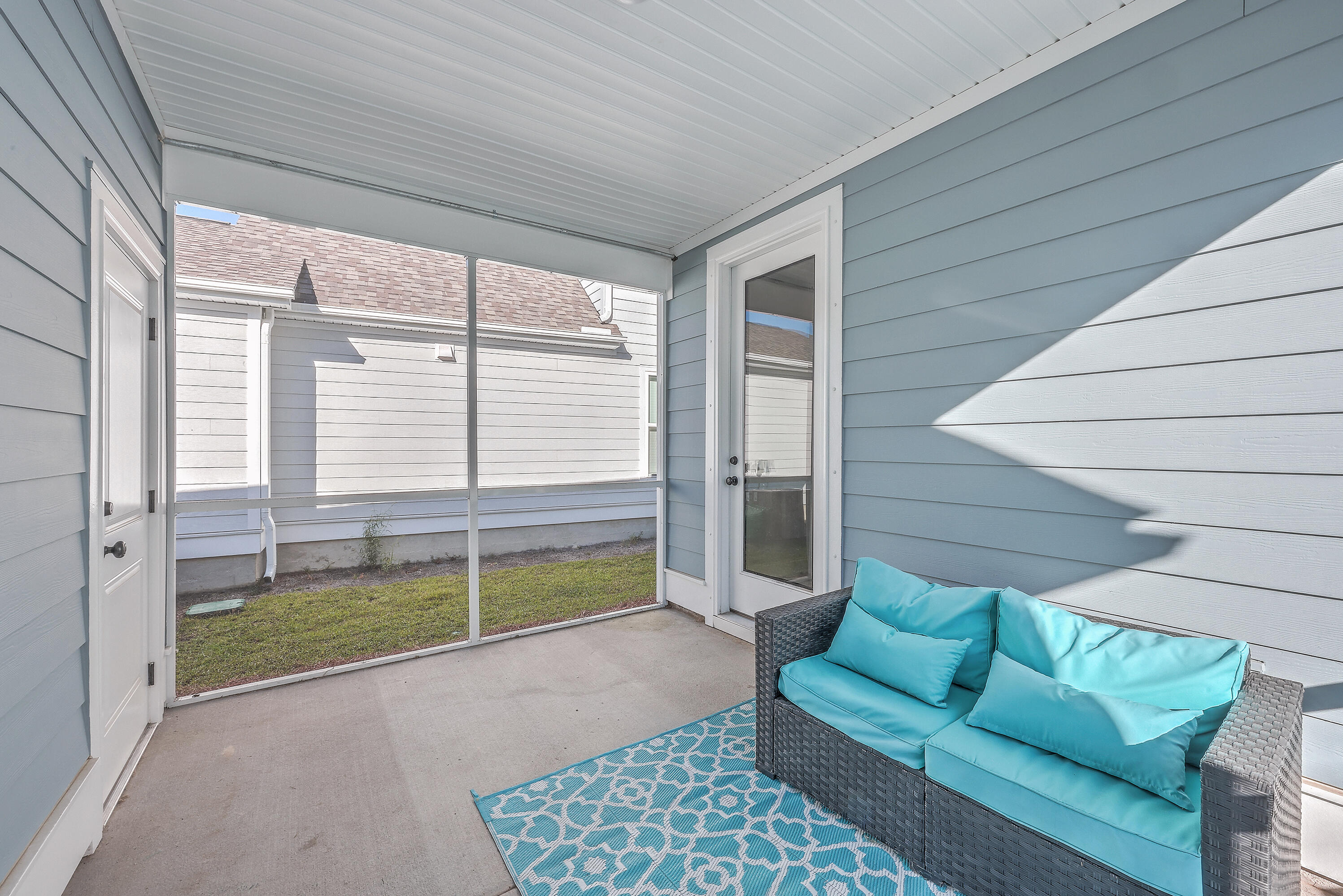 1225 Crooked Oak Road Charleston, SC 29492 - Photo 28 of 32 Screened Porch