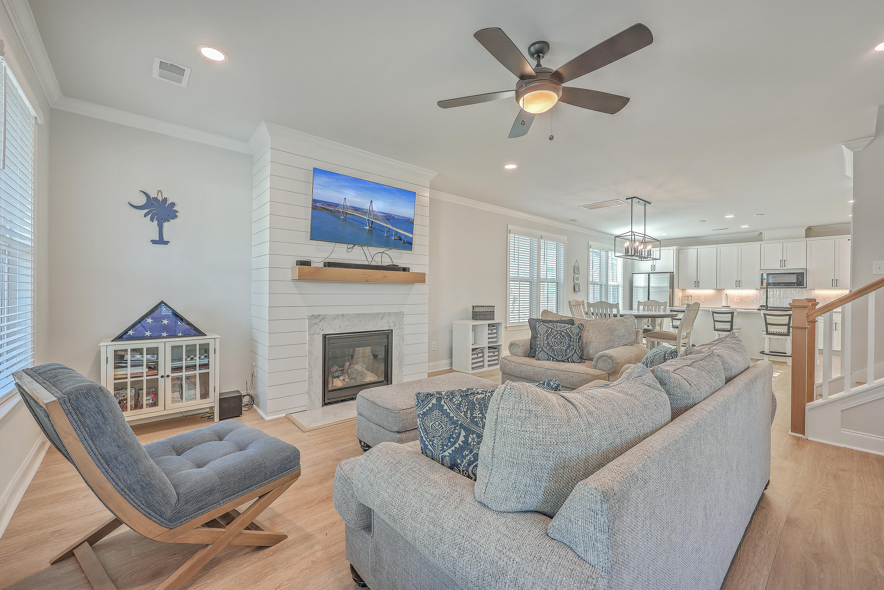 1225 Crooked Oak Road Charleston, SC 29492 - Photo 5 of 32 Living Room