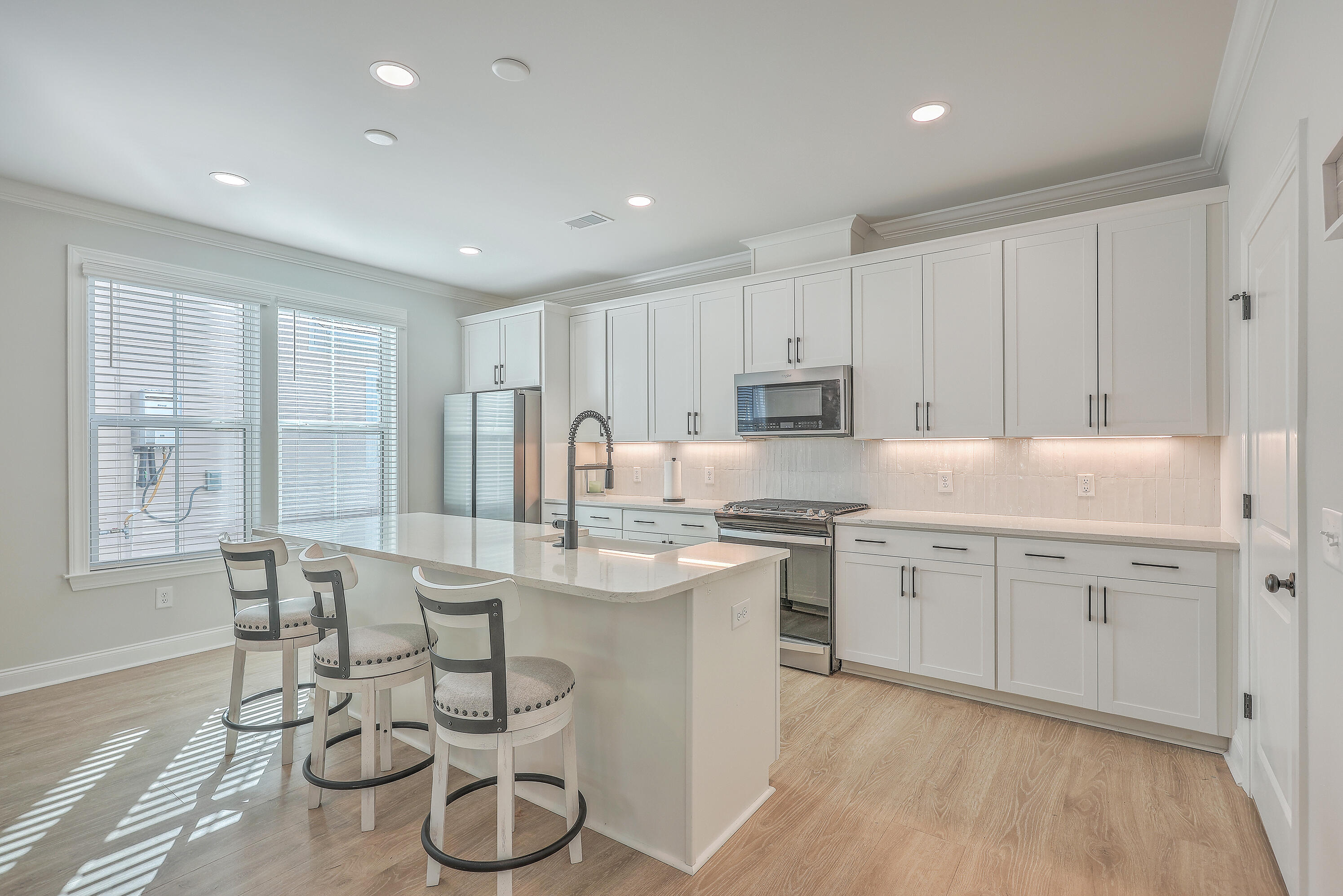 1225 Crooked Oak Road Charleston, SC 29492 - Photo 10 of 32 Kitchen