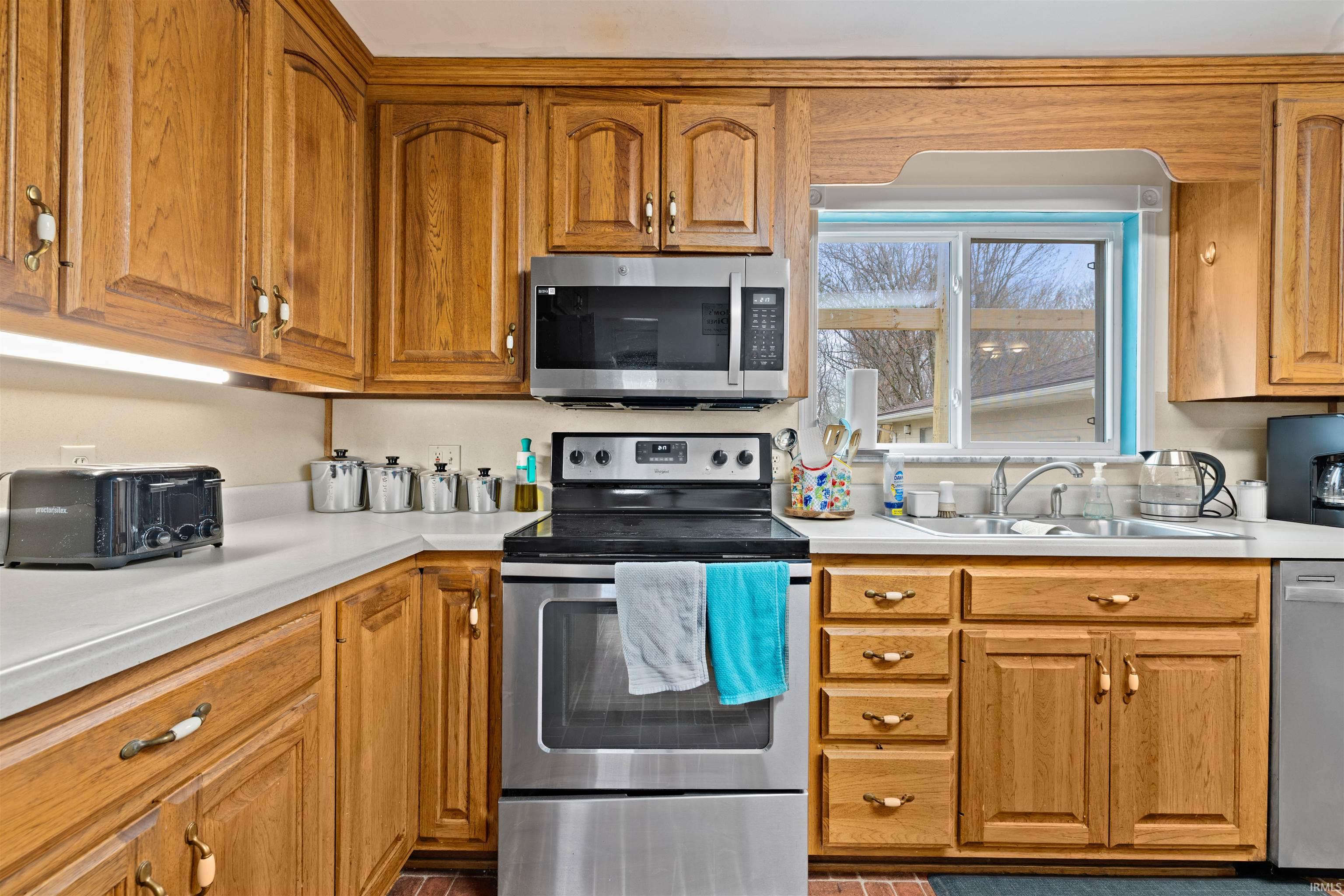 4109 Evard Road Fort Wayne, IN 46835 - Photo 8 of 36 Gallery Image 8