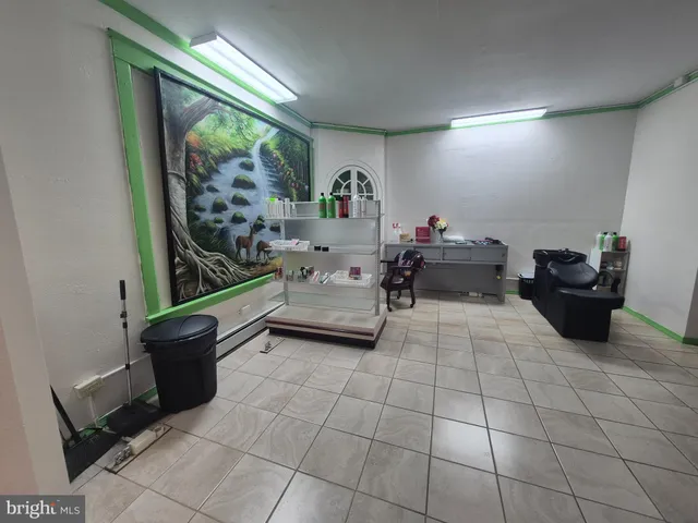 $430,000 | 220 East Main Street, Palmyra, PA 17078