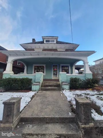 $430,000 | 220 East Main Street, Palmyra, PA 17078