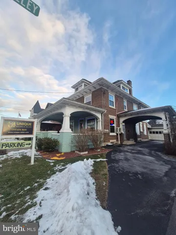 $430,000 | 220 East Main Street, Palmyra, PA 17078
