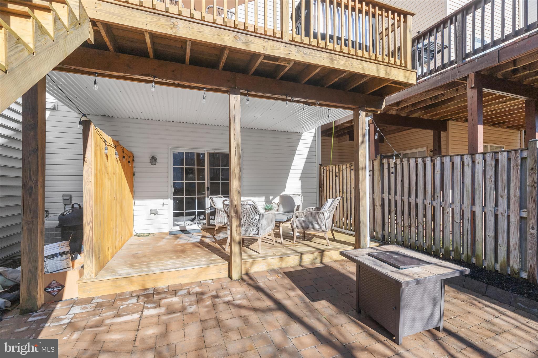 1055 Lily Way Odenton, MD 21113 - Photo 30 of 56 a building outdoor space with seating space