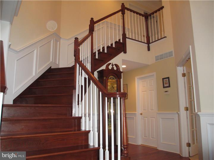 110 Moredun Road, Unit R Philadelphia, PA 19115 - Photo 3 of 23