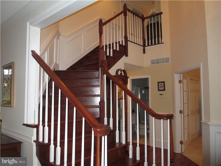 110 Moredun Road, Unit R Philadelphia, PA 19115 - Photo 4 of 23