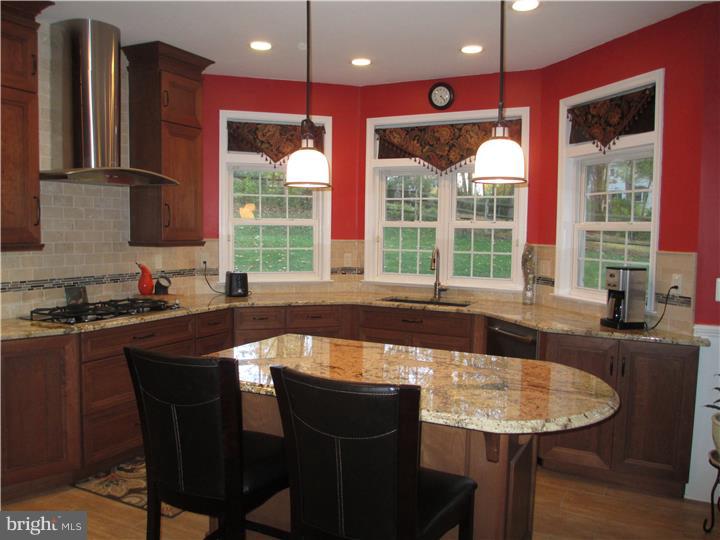 110 Moredun Road, Unit R Philadelphia, PA 19115 - Photo 8 of 23 Kitchen