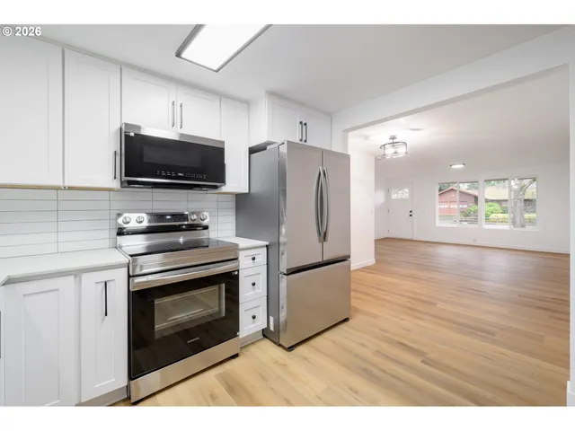 $465,000 | 161 Lynnbrook Drive, Eugene, OR 97404