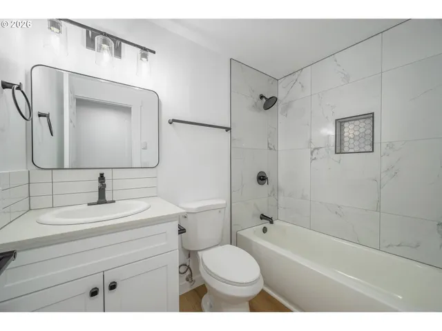 $465,000 | 161 Lynnbrook Drive, Eugene, OR 97404