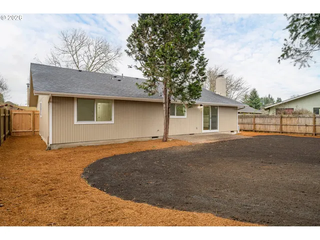 $465,000 | 161 Lynnbrook Drive, Eugene, OR 97404