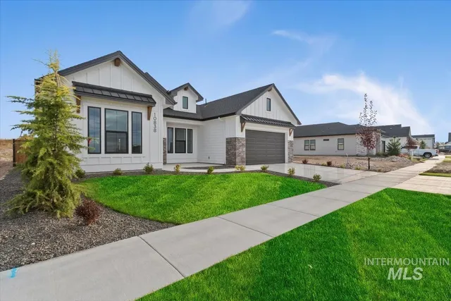 $649,880 | 105 South Sunniva Avenue, Kuna, ID 83634