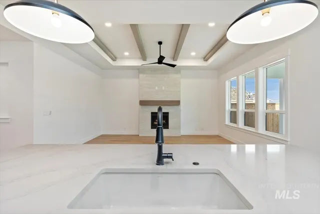 $649,880 | 105 South Sunniva Avenue, Kuna, ID 83634