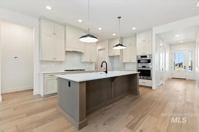 $649,880 | 105 South Sunniva Avenue, Kuna, ID 83634