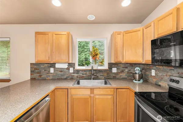 $629,000 | 14628 Vail Cut Off Road Southeast, Rainier, WA 98576