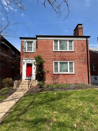 $2,795 | 7547 Delmar Boulevard, University City, MO 63130