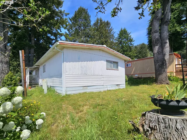 $85,000 | 16427 Vista Hills Drive, Unit 17, Brookings, OR 97415