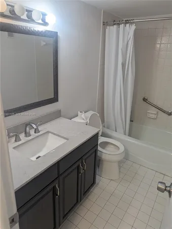 $2,050 | 3920 Inverrary Boulevard, Unit 204C, Lauderhill, FL 33319