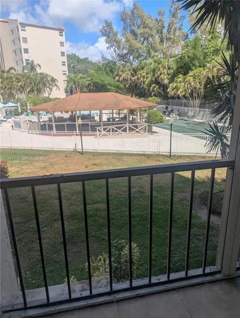 $2,050 | 3920 Inverrary Boulevard, Unit 204C, Lauderhill, FL 33319