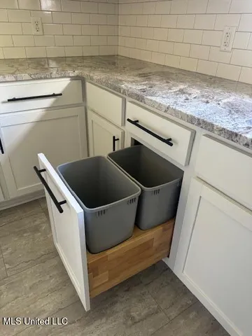 $297,000 | 218 Lower Woodville Road, Natchez, MS 39120