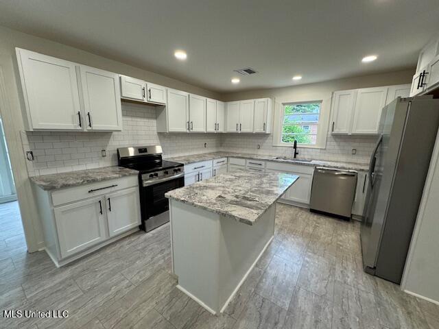 218 Lower Woodville Road Natchez, MS 39120 - Photo 6 of 29 KITCHEN